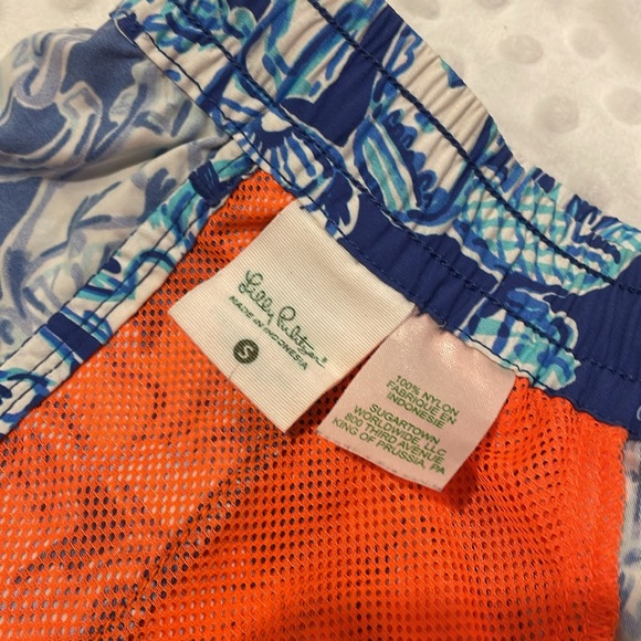 Women’s LILLY PULITZER Blue get Trunky Elephant Shorts - Picture 3 of 8